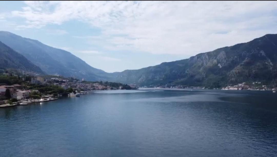Lovely Apartment Jovan 3,With A View Of The Bay And Free Wi-Fi Kotor Exteriér fotografie