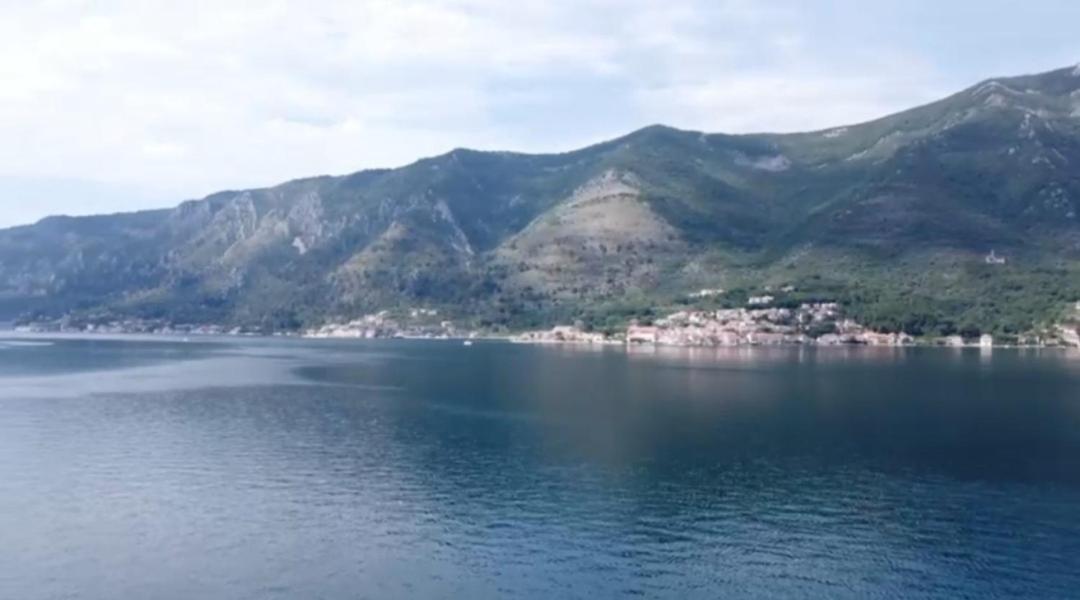 Lovely Apartment Jovan 3,With A View Of The Bay And Free Wi-Fi Kotor Exteriér fotografie